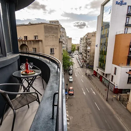 Ultracentral High-end With Balcony *