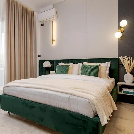 Ultracentral High-end With Balcony Bucharest