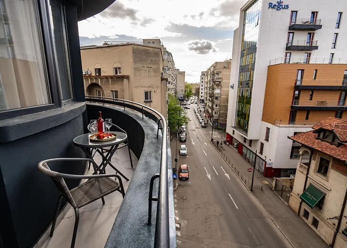 Ultracentral High-end With Balcony *