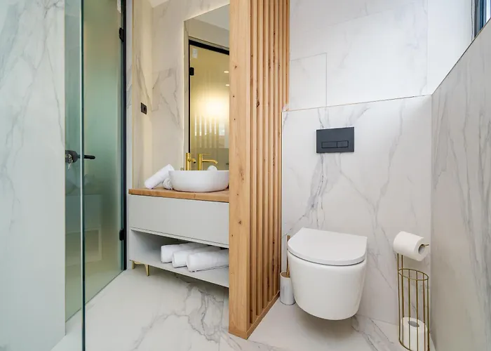 Ultracentral High-end With Balcony Apartament *