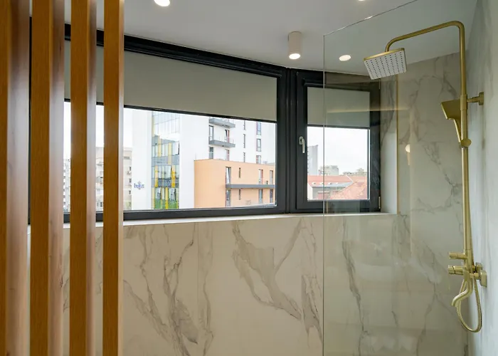 Ultracentral High-end With Balcony Апартаменти